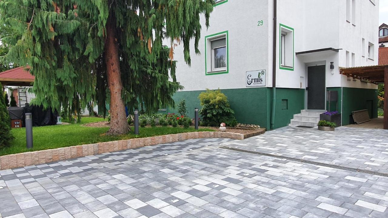 Ermis Apartments Metzingen  Ngoại thất bức ảnh