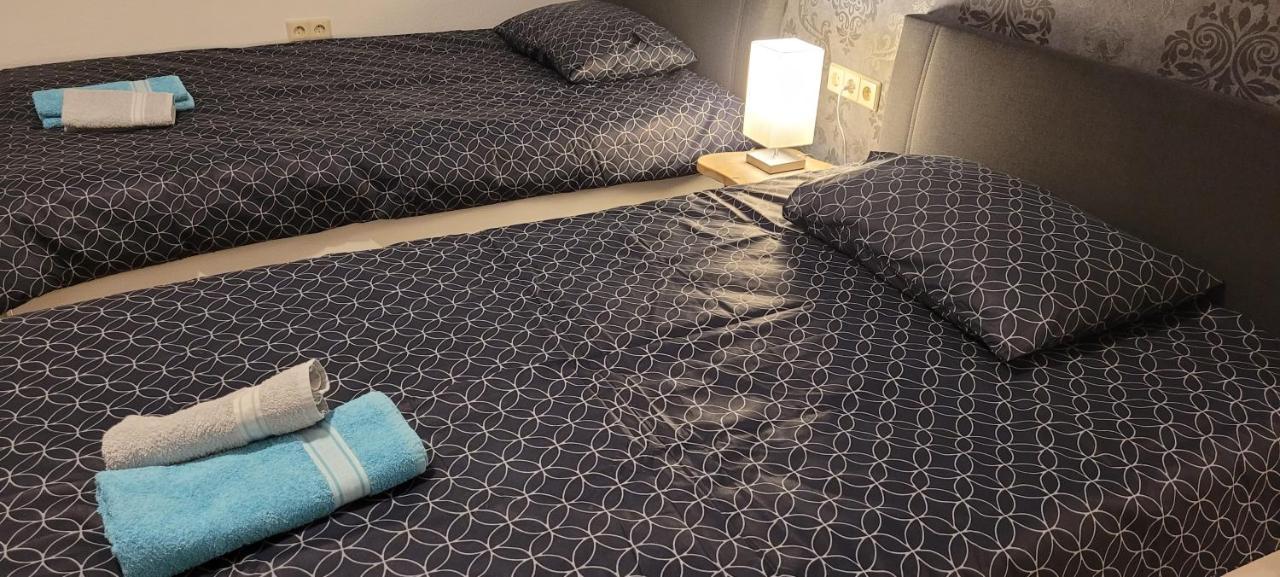 Ermis Apartments Metzingen  Ngoại thất bức ảnh